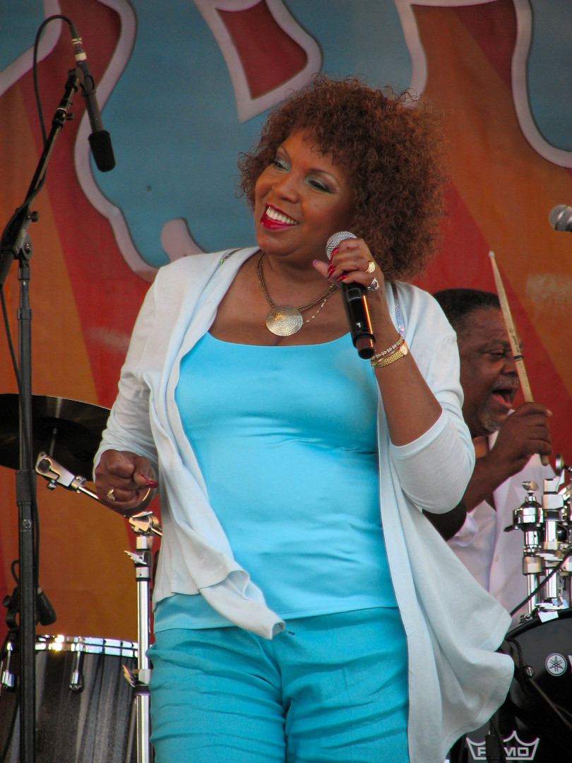 Walter "Rosa Lee Hawkins of The Dixie Cups at Jaff Fest 2009